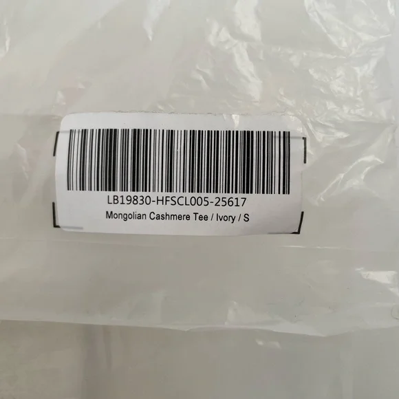 Quince Ivory Mongolian Cashmere Sweater NWT - Picture 11 of 11